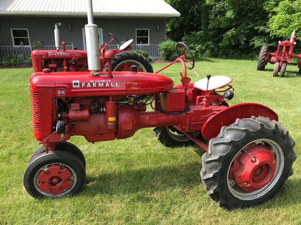 Case IH Overhauling McCormick-Deering Farmall Tractors Operator’s Manual